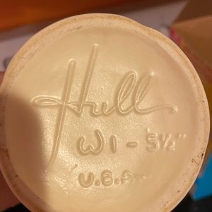 Vintage Hull 5 1/2” vase set of two